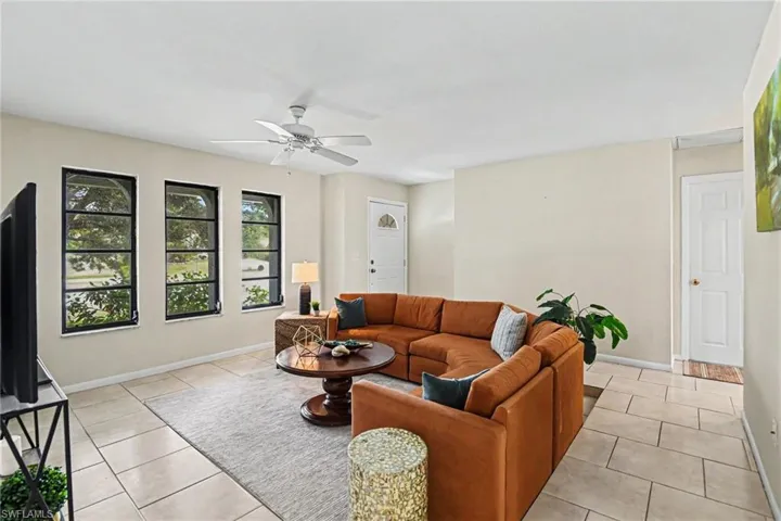610  Retunda W PKWY, Cape Coral, FL 33904