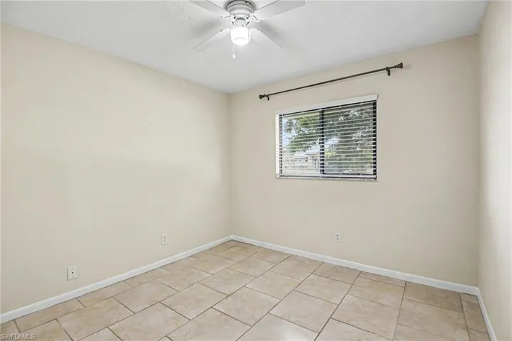 BR3 - lg closet with built-ins