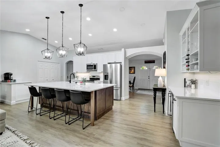 231 16th St Ne, Naples, Florida 34120