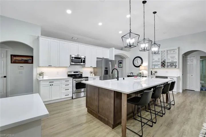 231 16th St Ne, Naples, Florida 34120