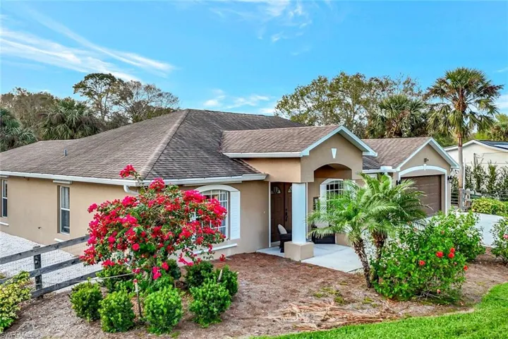 231 16th St Ne, Naples, Florida 34120