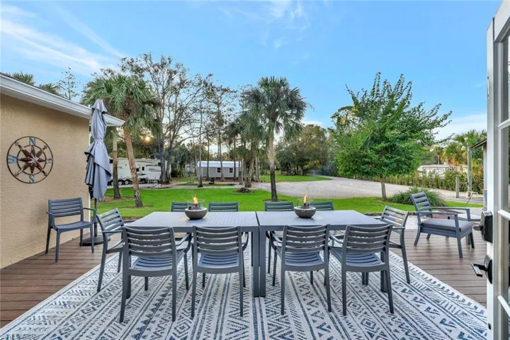 231 16th St Ne, Naples, Florida 34120