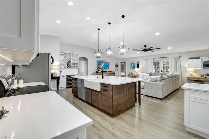 231 16th St Ne, Naples, Florida 34120