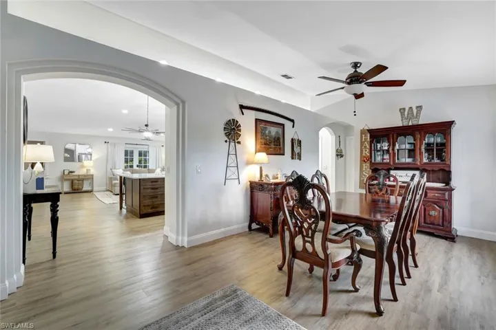 231 16th St Ne, Naples, Florida 34120