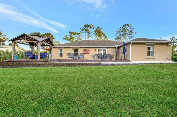231 16th St Ne, Naples, Florida 34120