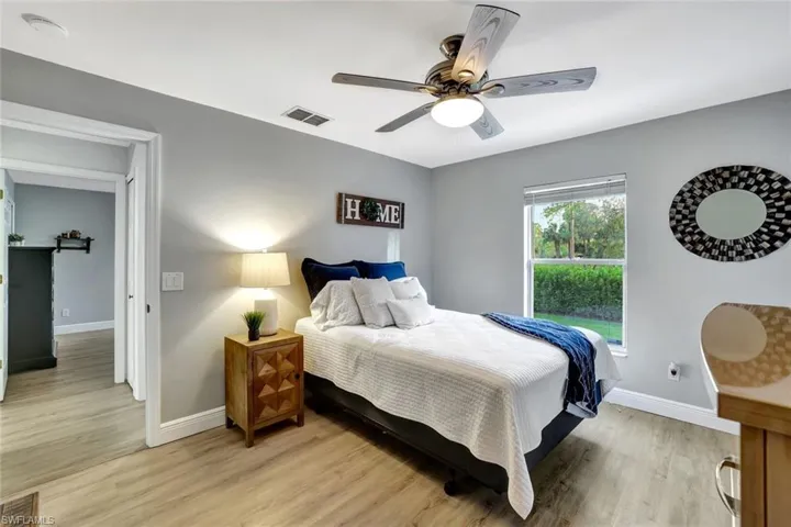 231 16th St Ne, Naples, Florida 34120