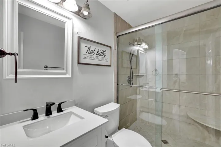 231 16th St Ne, Naples, Florida 34120