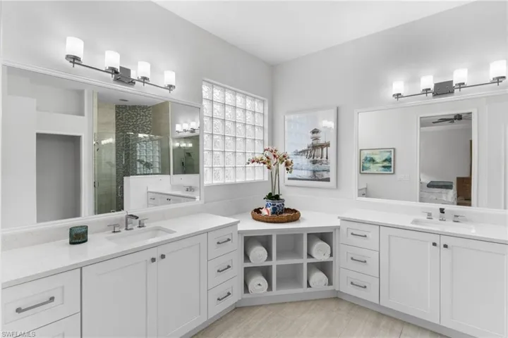 10240  Gator Bay  CT, Naples, FL 34120