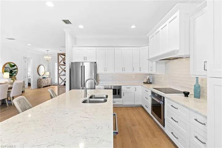 10240  Gator Bay  CT, Naples, FL 34120