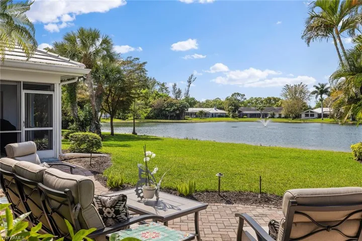 621  Jacana  CIR, Naples, FL 34105