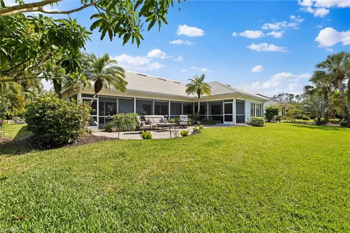 621  Jacana  CIR, Naples, FL 34105