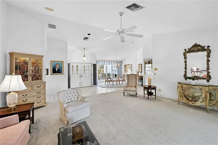 621  Jacana  CIR, Naples, FL 34105