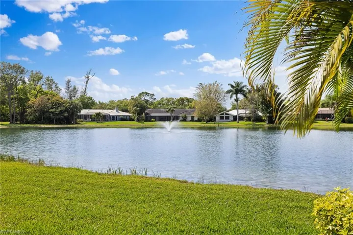 621  Jacana  CIR, Naples, FL 34105