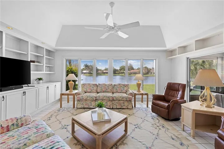 621  Jacana  CIR, Naples, FL 34105