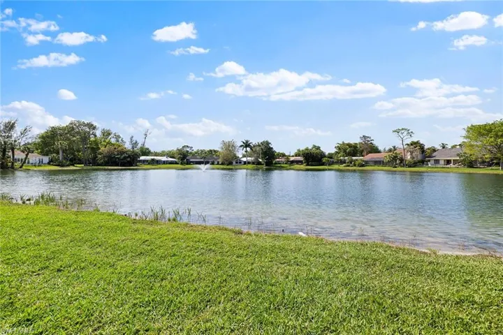 621  Jacana  CIR, Naples, FL 34105