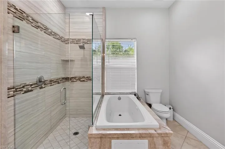 2863 Everglades Blvd N, Naples, Florida 34120