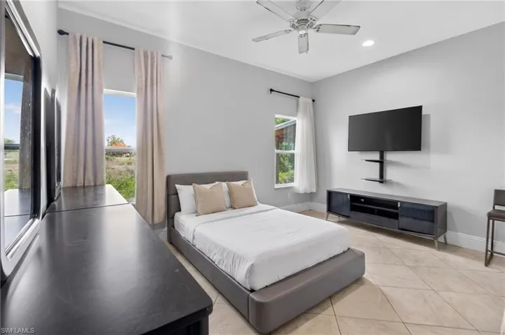 2863 Everglades Blvd N, Naples, Florida 34120