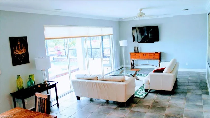 3328 SE 17th  PL, Cape Coral, FL 33904