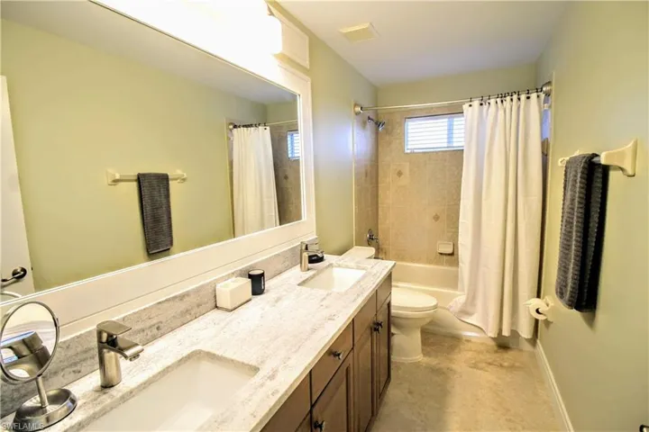 3328 SE 17th  PL, Cape Coral, FL 33904
