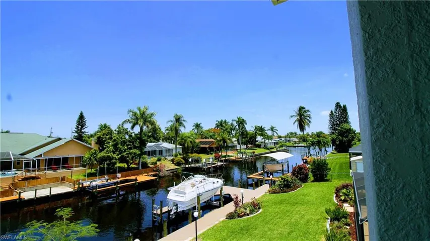 3328 SE 17th  PL, Cape Coral, FL 33904