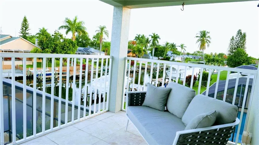 3328 SE 17th  PL, Cape Coral, FL 33904