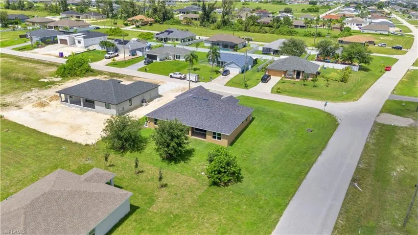 Birds eye view of property