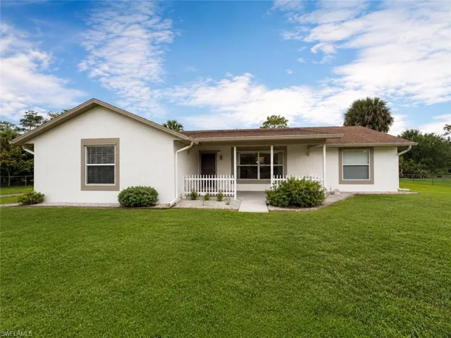 381 17th St Sw, Naples, Florida 34117