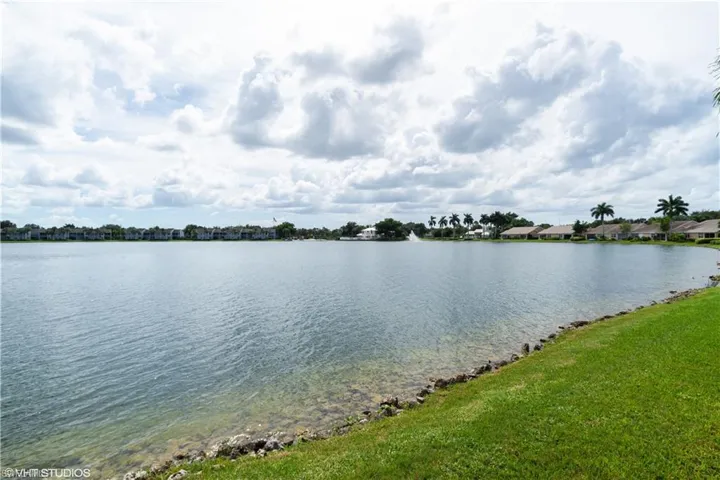 2608 Sailors Way 122, Naples, Florida 34109