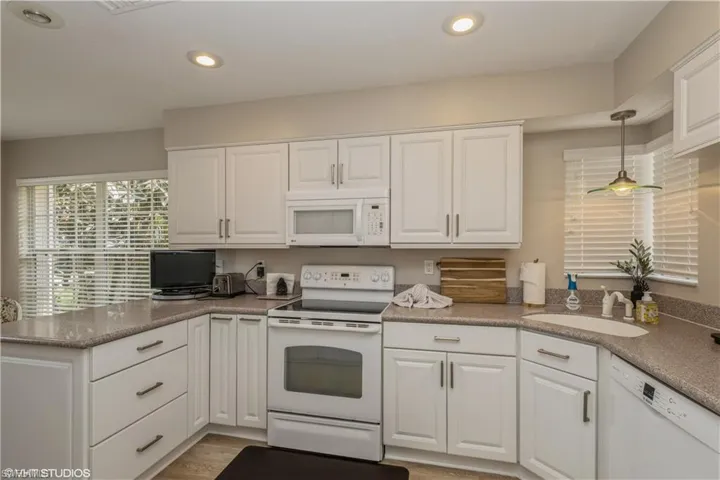 2608 Sailors Way 122, Naples, Florida 34109