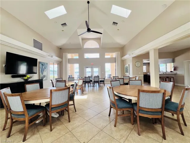 3250 Crown Pointe Blvd 101, Naples, Florida 34112