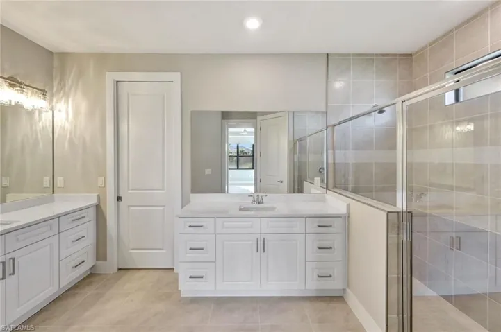 2721 Sw 11th Ave, Cape Coral, Florida 33914