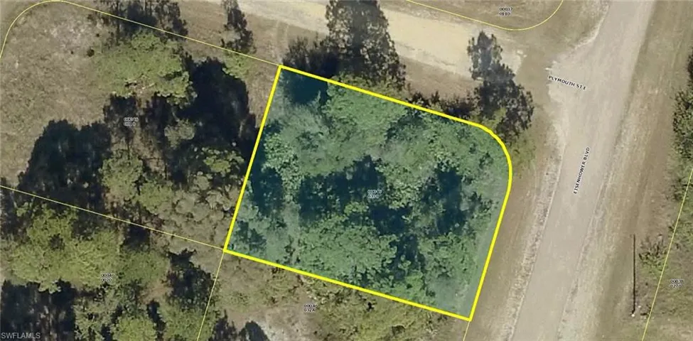 558  Eisenhower  BLVD, Lehigh Acres, FL 33974