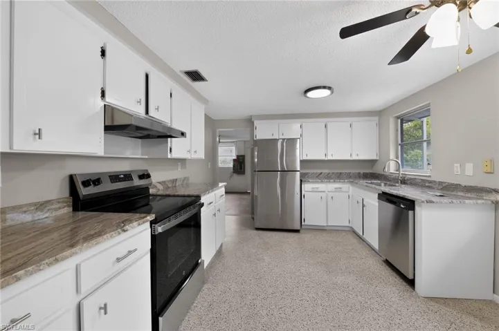 3238 Savage Rd, Sarasota, Florida 34231