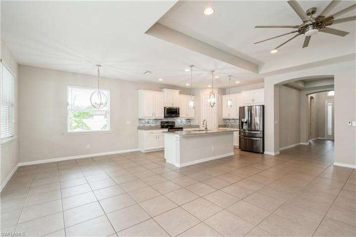 Walk in pantry