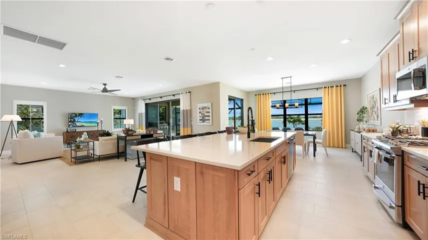 4151  Pegasus  WAY, Naples, FL 34120