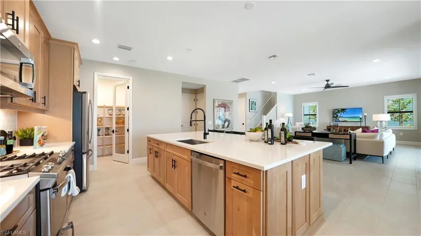 4151  Pegasus  WAY, Naples, FL 34120