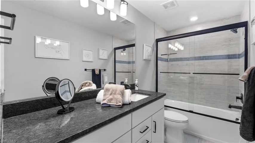 Bathroom second floor