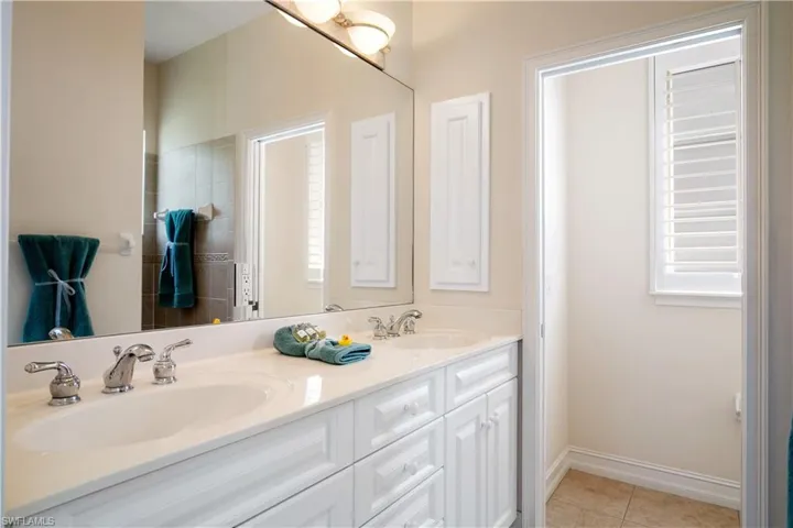 Second Primary/Ensuite Southern Lit Bathroom with Toilet Closet and Walk In Shower