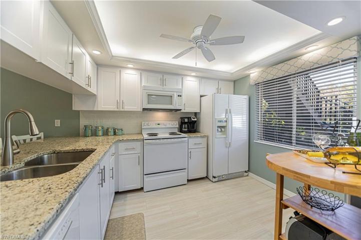Light, Bright Kitchen
