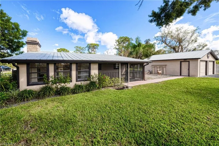 18090  Matt  RD, North Fort Myers, FL 33917