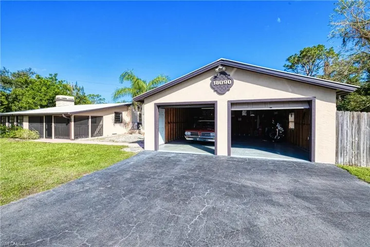 18090  Matt  RD, North Fort Myers, FL 33917