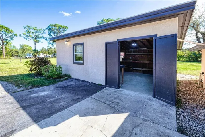 18090  Matt  RD, North Fort Myers, FL 33917