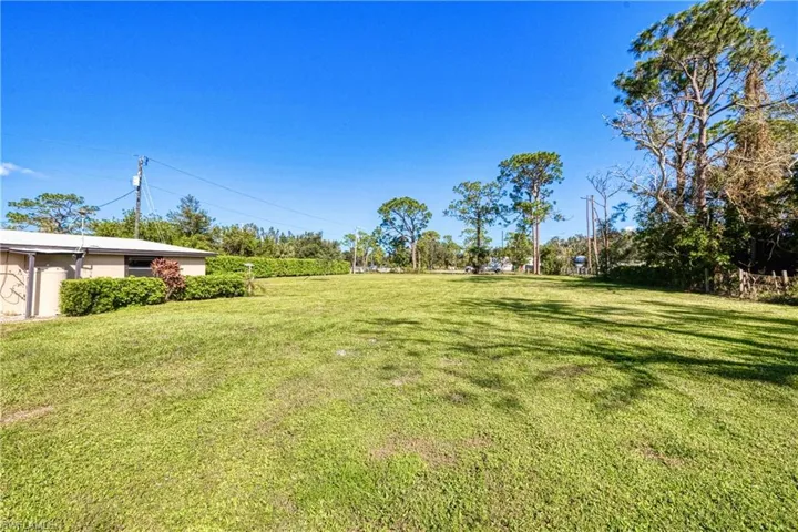 18090  Matt  RD, North Fort Myers, FL 33917