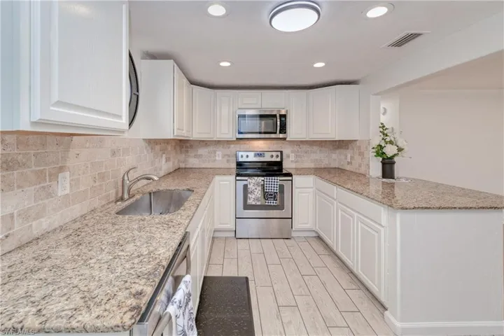 18090  Matt  RD, North Fort Myers, FL 33917