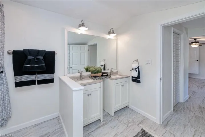 18090  Matt  RD, North Fort Myers, FL 33917
