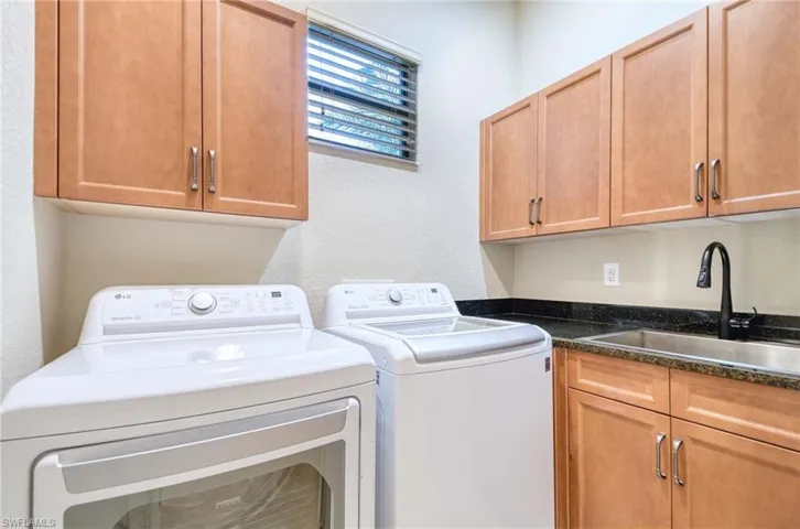 7348  Lantana  WAY, Naples, FL 34119