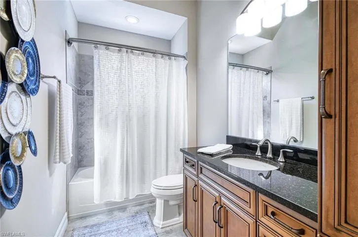 7348  Lantana  WAY, Naples, FL 34119