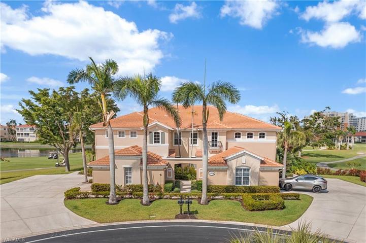 This is the ultimate location in Mariposa!