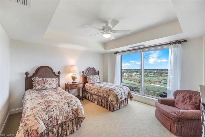 Yes, the guest suite offers stunning views, too!