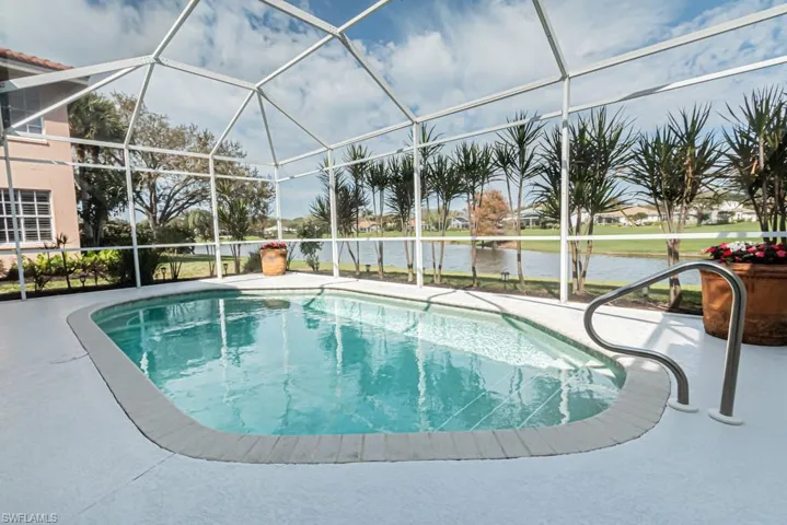 2037  Crestview  WAY, Naples, FL 34119